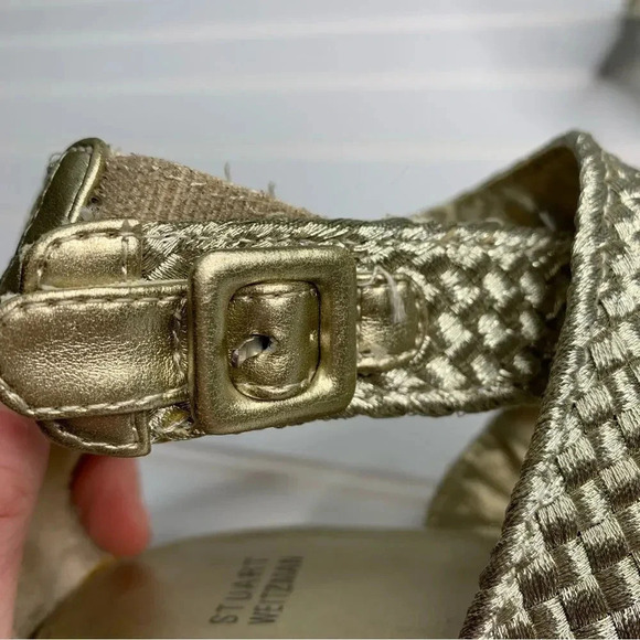 Stuart Weitzman Alex Crochet Wedge Sandal in Gold - Picture 6 of 10